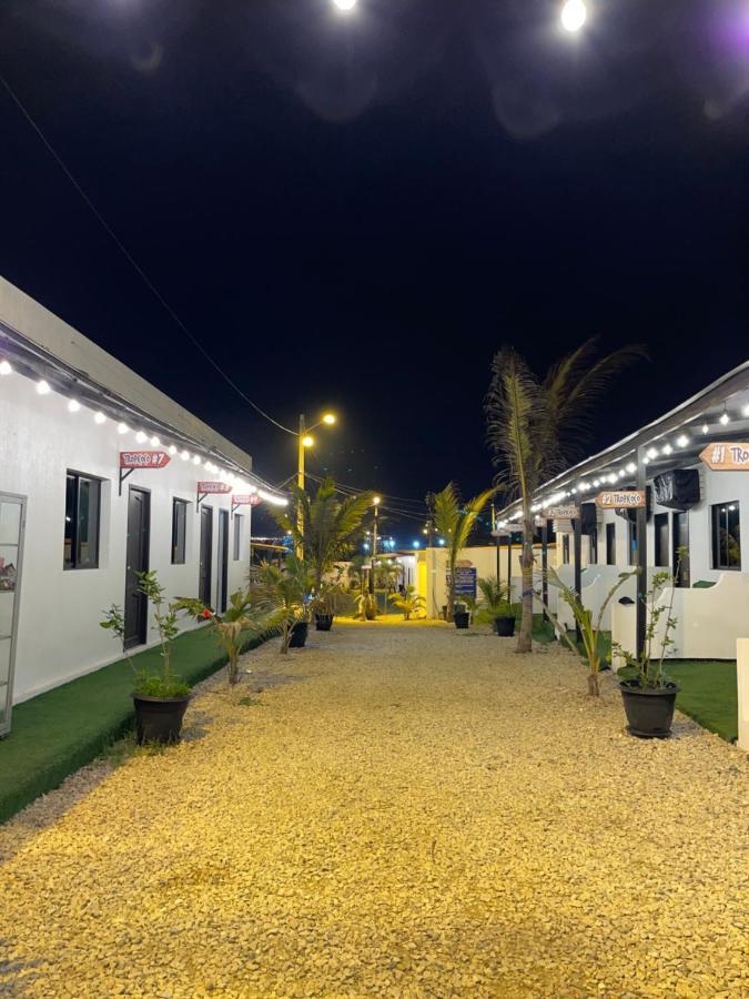 מלון פלאיאס Hostal Tropicoco מראה חיצוני תמונה